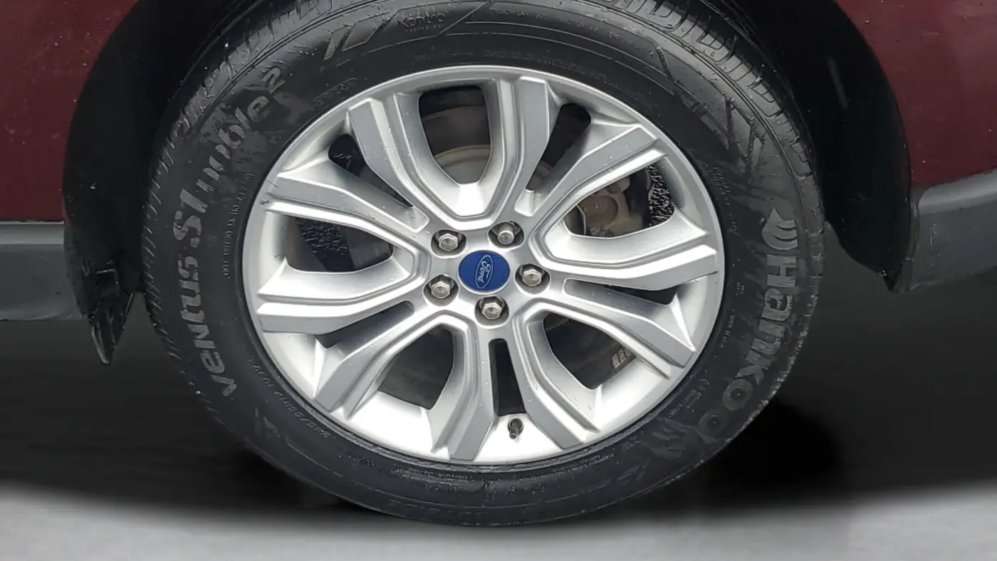 2020 Ford Edge Titanium