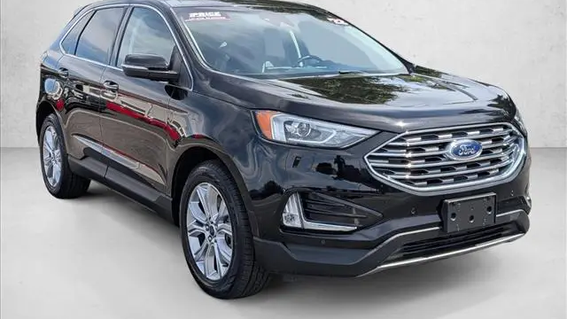 2022 Ford Edge Titanium