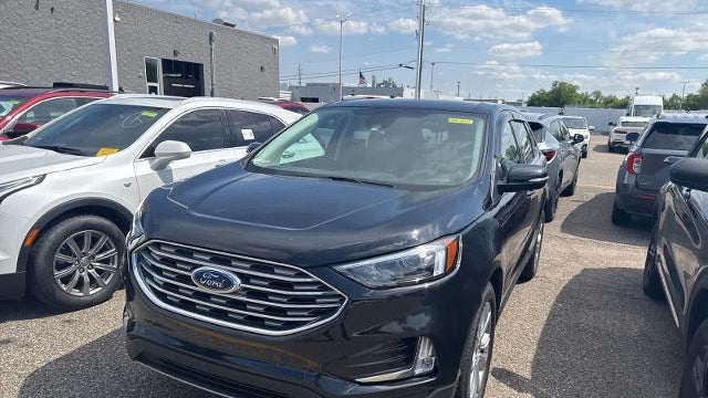 2022 Ford Edge Titanium