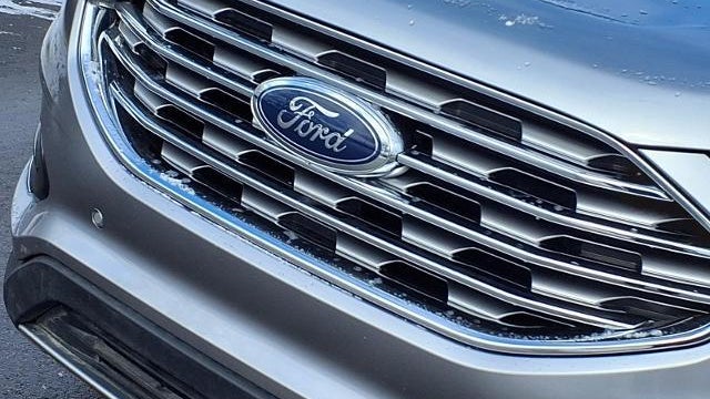 2023 Ford Edge Titanium