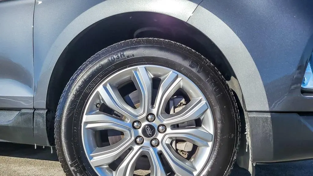 2023 Ford Edge Titanium