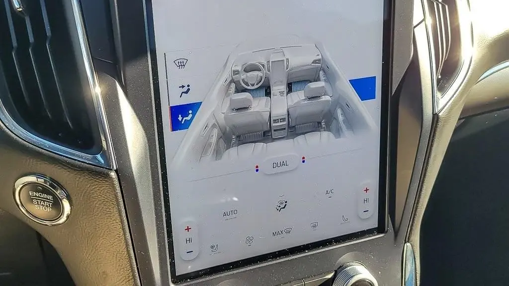 2023 Ford Edge Titanium