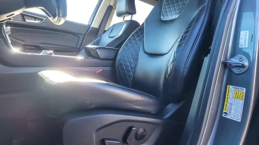 2023 Ford Edge Titanium