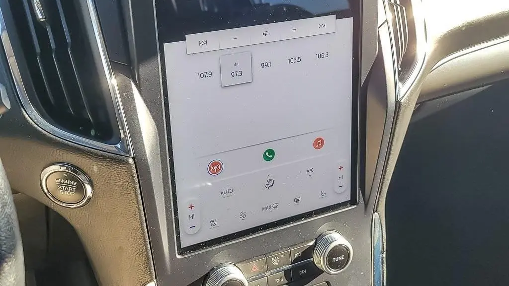2023 Ford Edge Titanium
