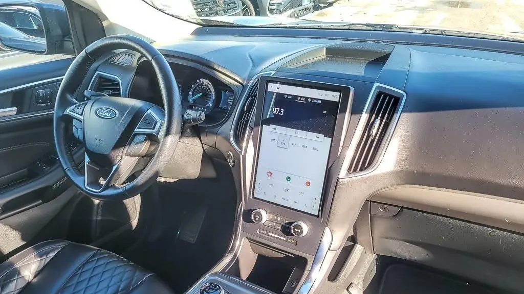 2023 Ford Edge Titanium
