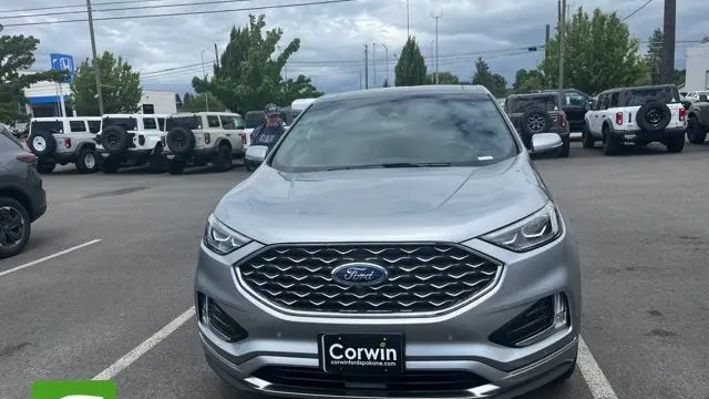 2020 Ford Edge Titanium