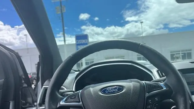 2020 Ford Edge Titanium