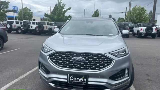 2020 Ford Edge Titanium