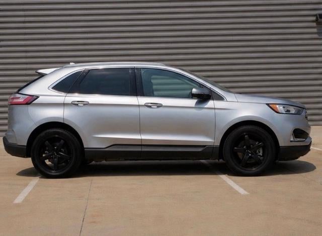 2020 Ford Edge Titanium — photo 1 of 24