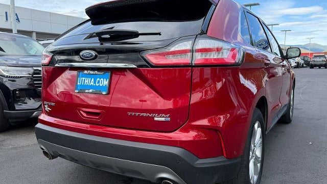 2020 Ford Edge Titanium