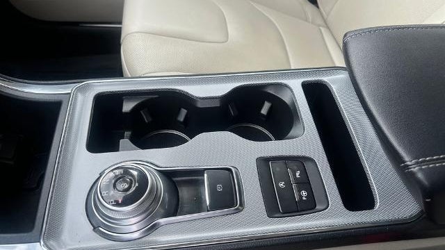 2021 Ford Edge Titanium