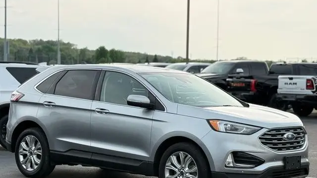 2022 Ford Edge Titanium