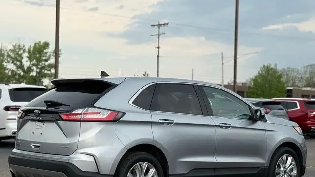 2022 Ford Edge Titanium
