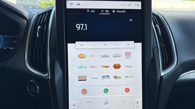 2023 Ford Edge Titanium