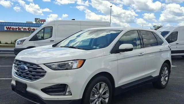 2023 Ford Edge Titanium