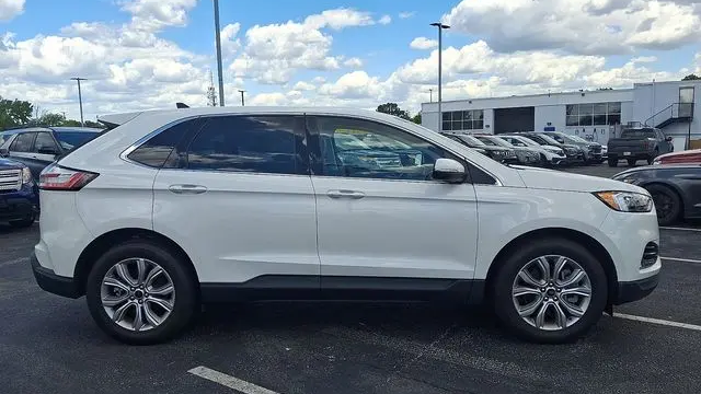 2023 Ford Edge Titanium