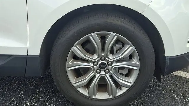 2023 Ford Edge Titanium
