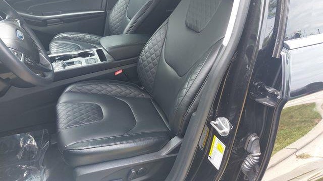 2023 Ford Edge Titanium