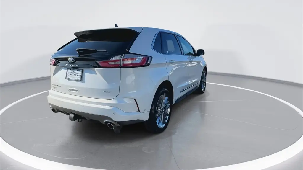 2021 Ford Edge Titanium