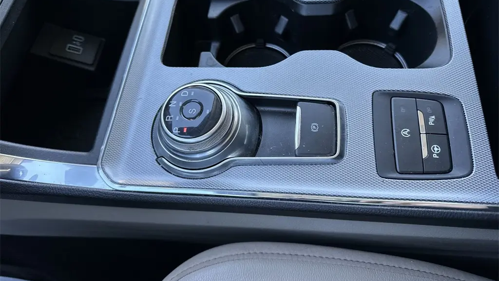 2021 Ford Edge Titanium