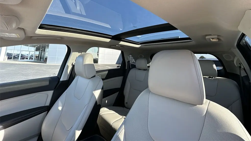 2021 Ford Edge Titanium
