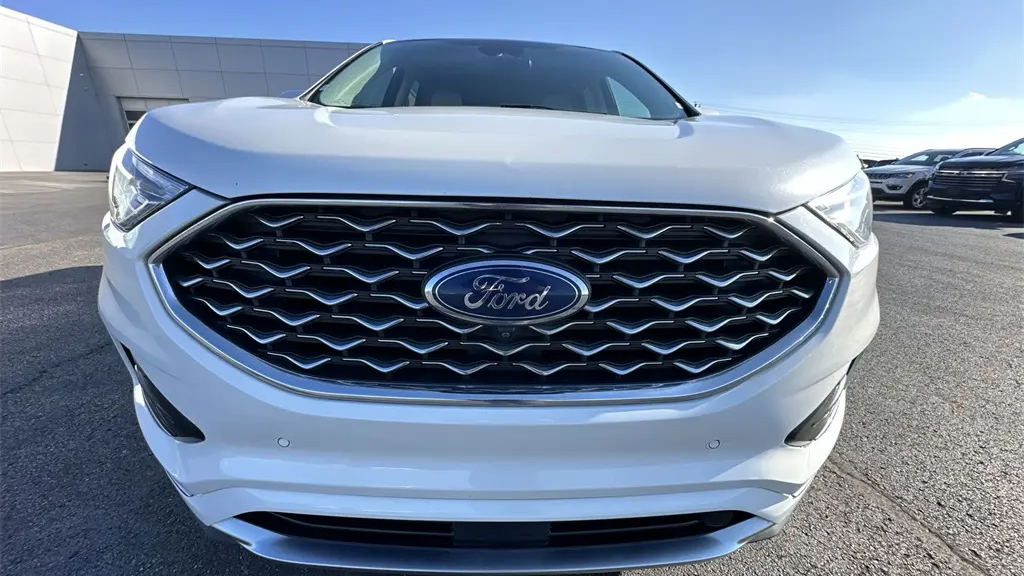 2021 Ford Edge Titanium