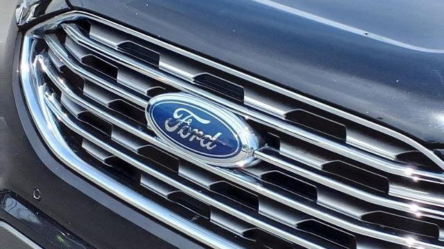 2021 Ford Edge Titanium