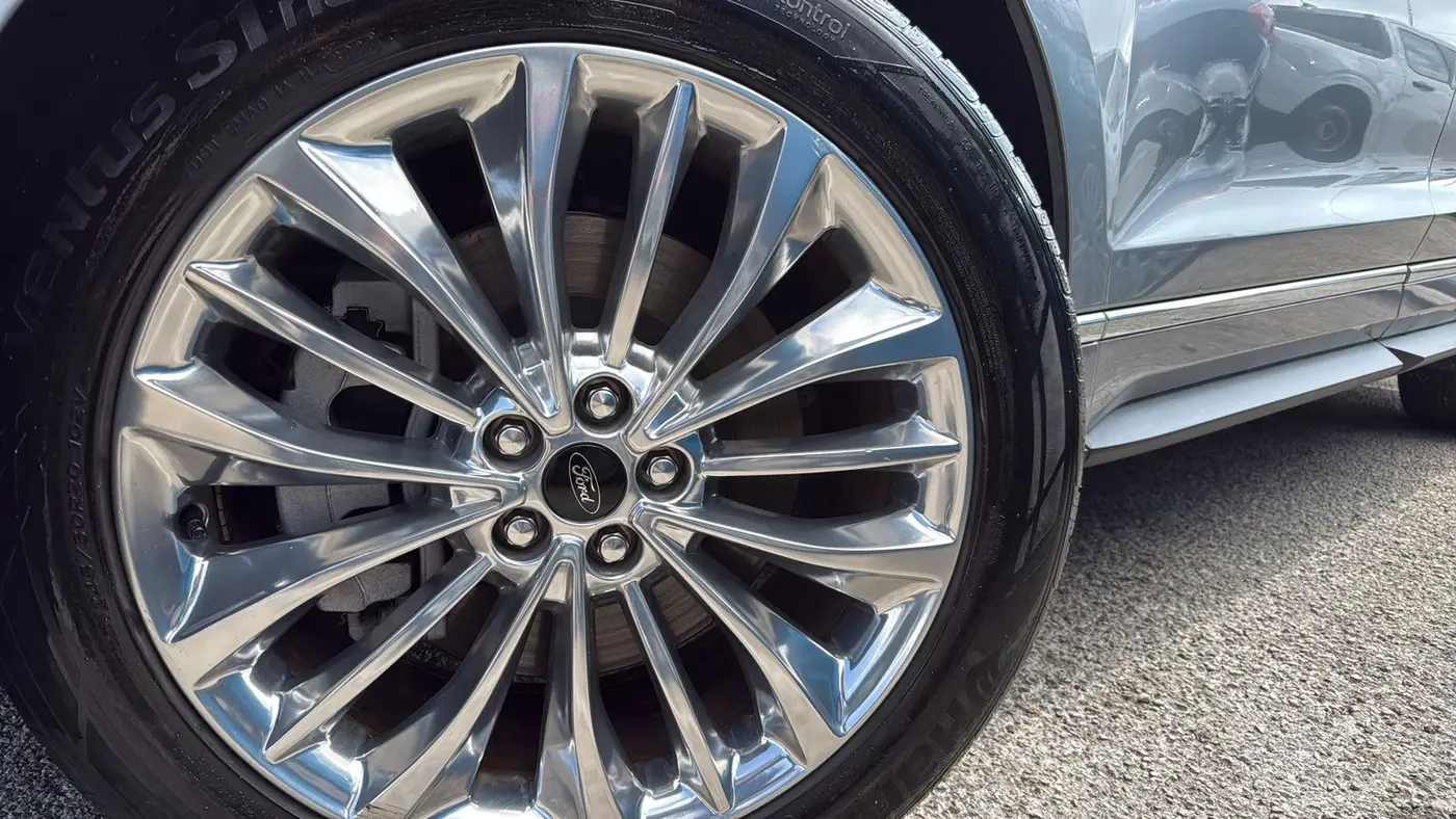 2023 Ford Edge Titanium