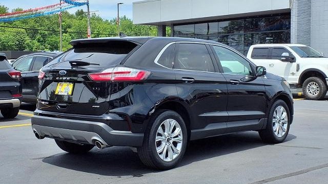 2023 Ford Edge Titanium