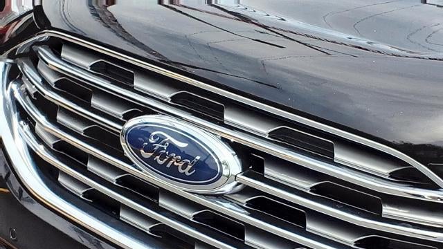 2023 Ford Edge Titanium