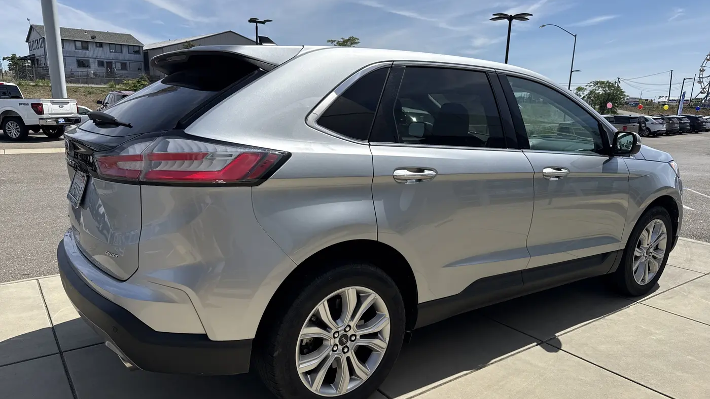 2024 Ford Edge Titanium