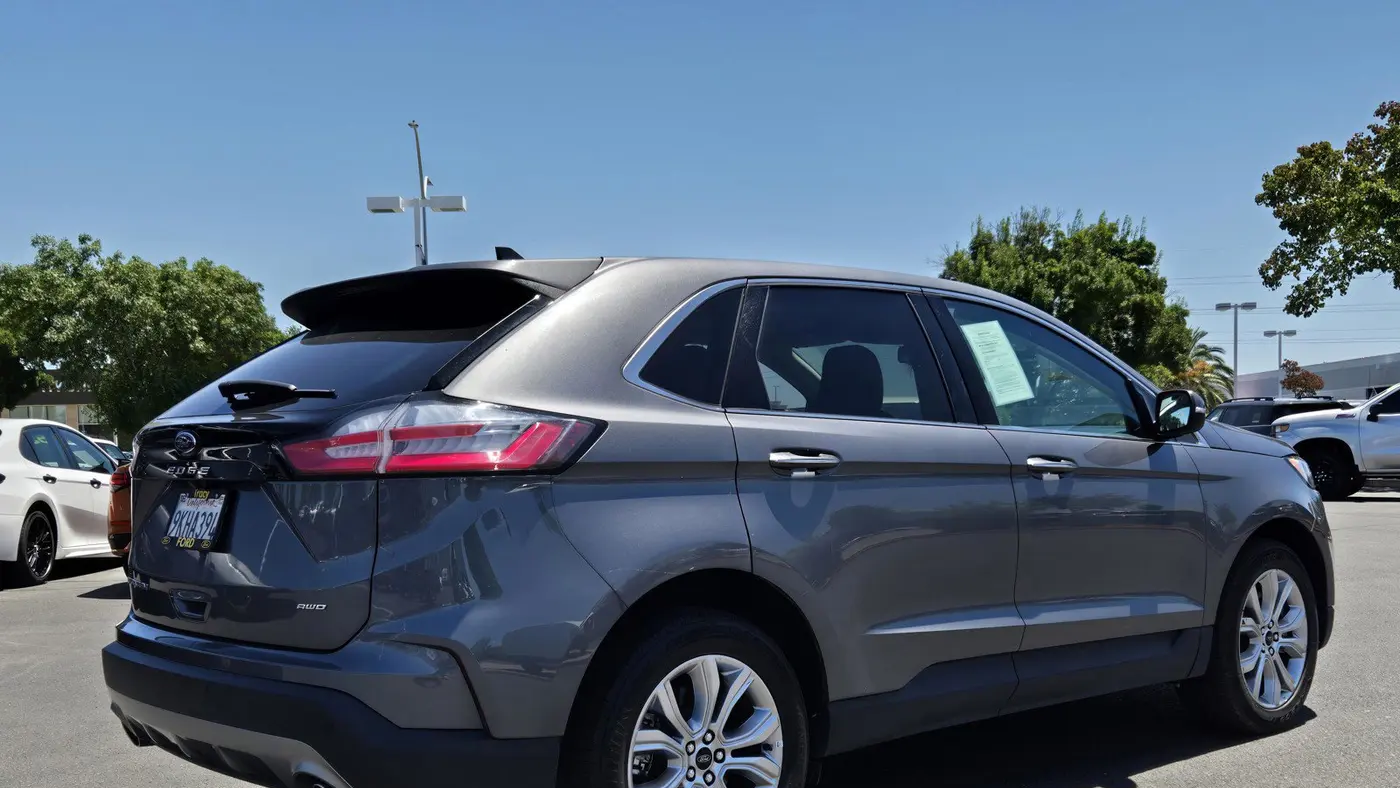 2024 Ford Edge Titanium
