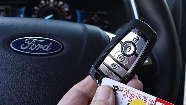 2024 Ford Edge Titanium