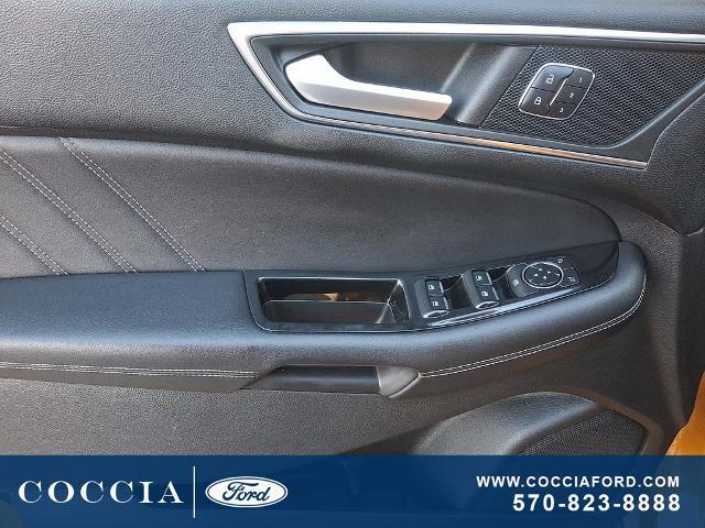 2015 Ford Edge - $14,990