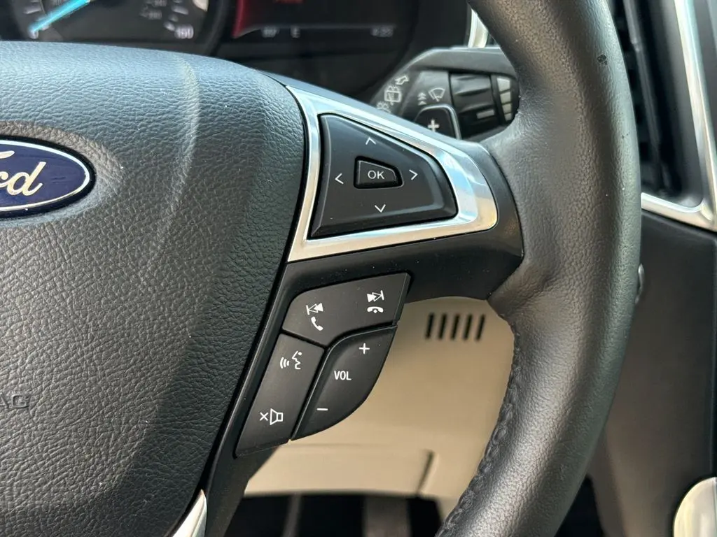 2015 Ford Edge - $10,900