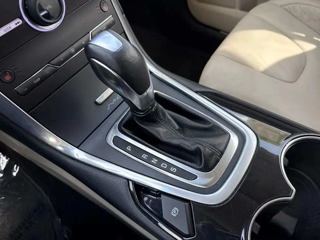 2015 Ford Edge - $10,900