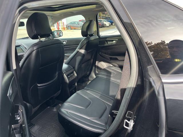 2015 Ford Edge - $9,989