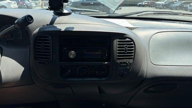 2001 Ford F-150 XLT