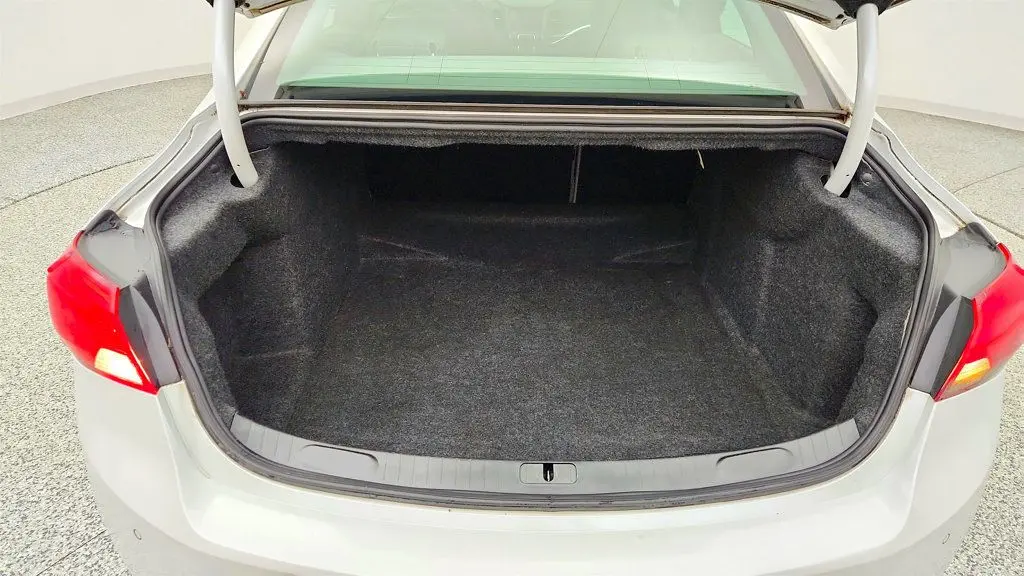 2016 Chevrolet Impala - $11,495