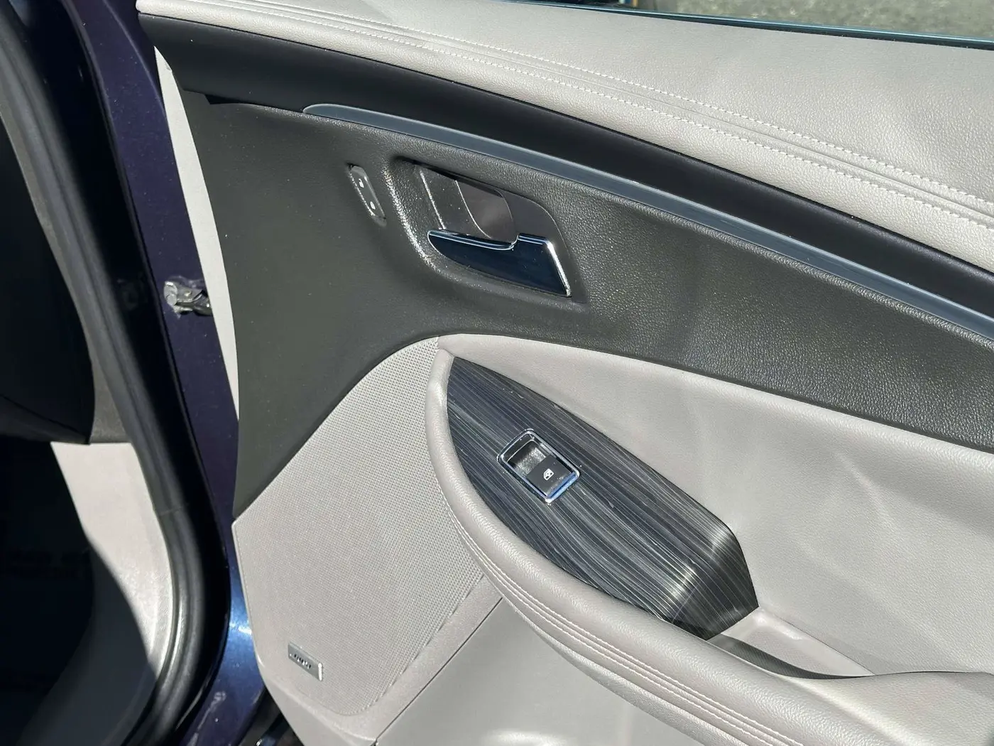 2017 Chevrolet Impala - $13,500