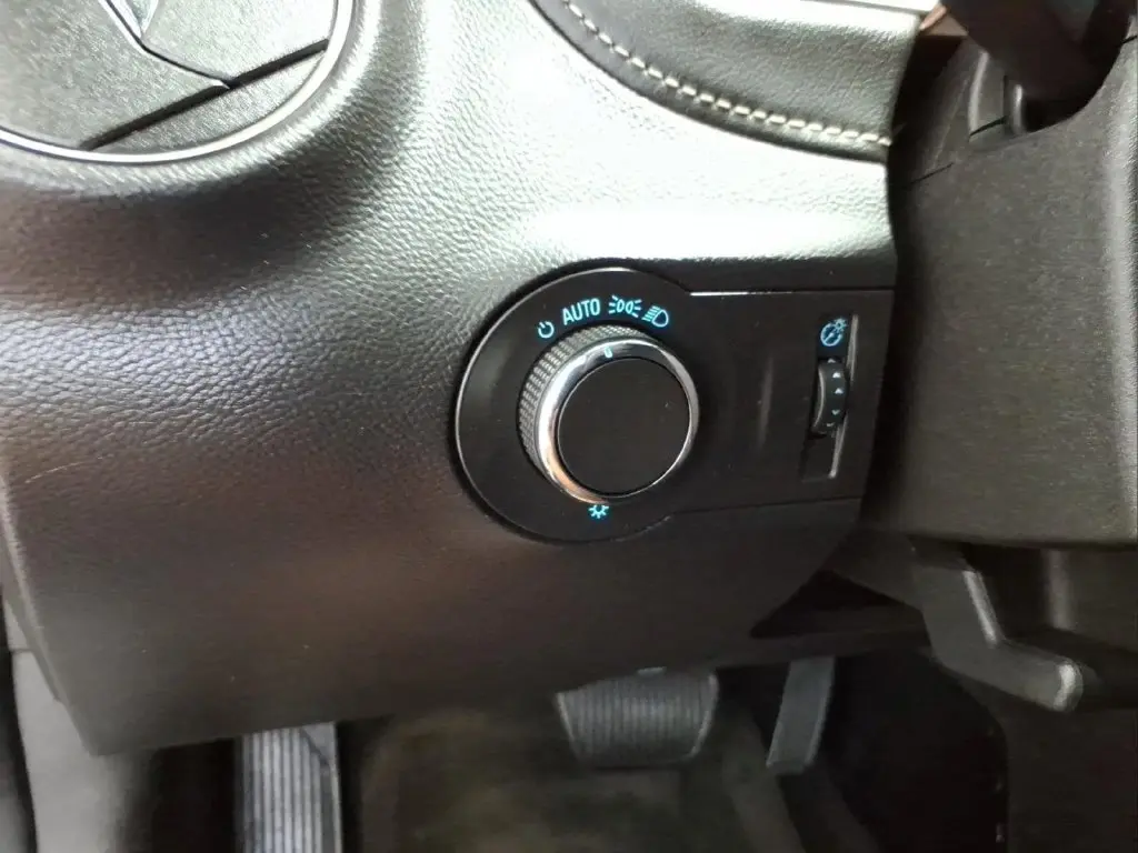 2015 Chevrolet Camaro - $15,995