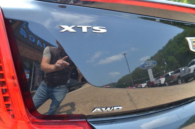 2018 Cadillac XTS - $11,900