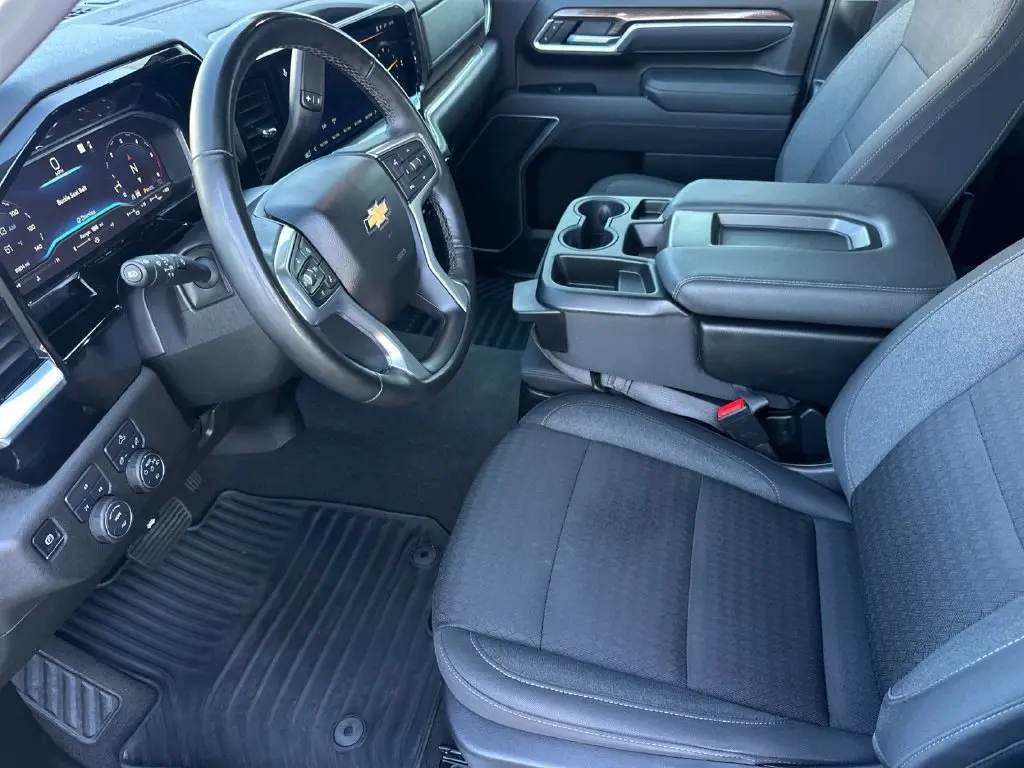 2025 Chevrolet Silverado Hd - $57,150