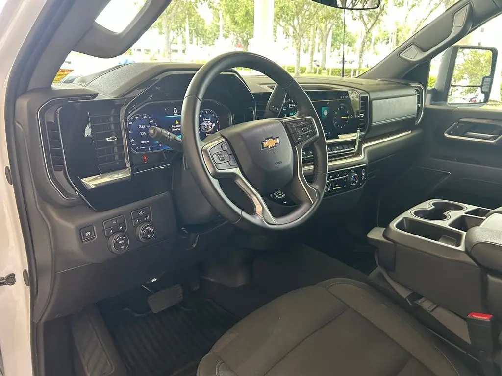 2026 Chevrolet Silverado Hd - $59,256