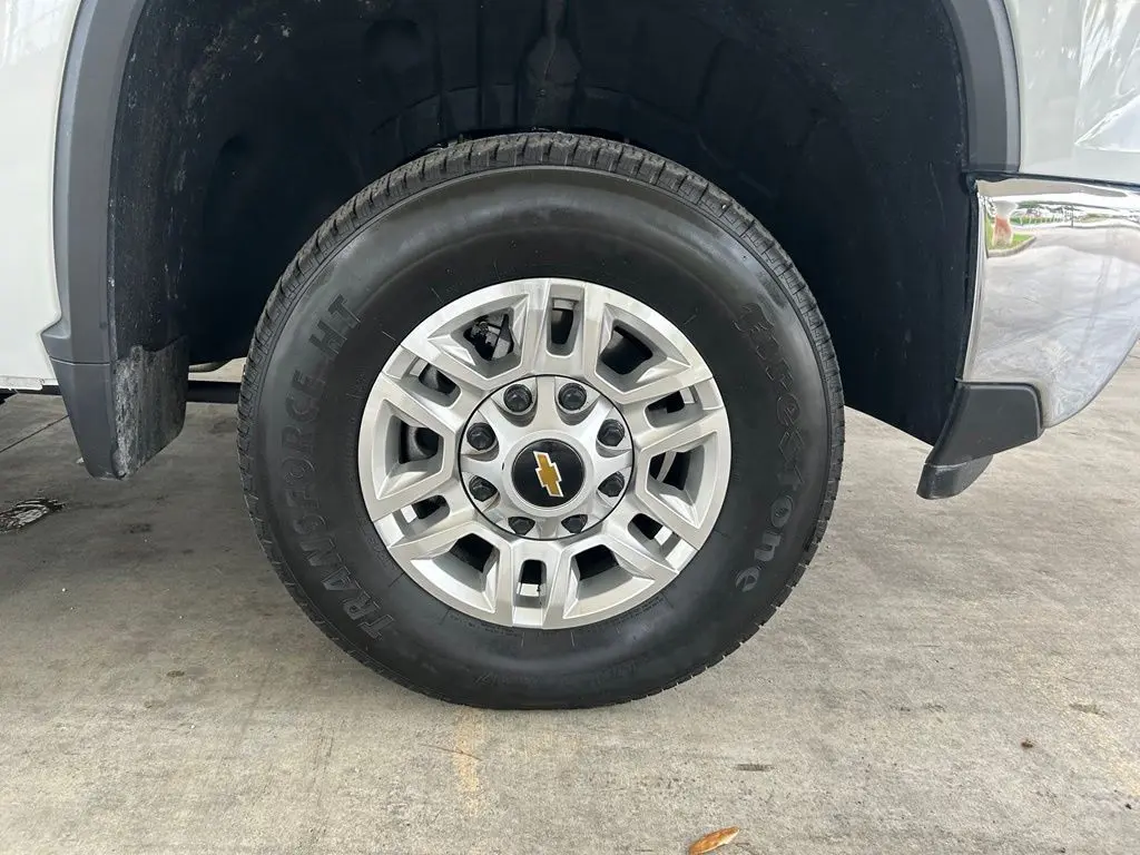 2026 Chevrolet Silverado Hd - $59,256