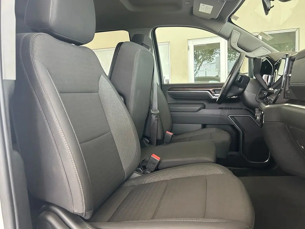 2026 Chevrolet Silverado Hd - $59,256