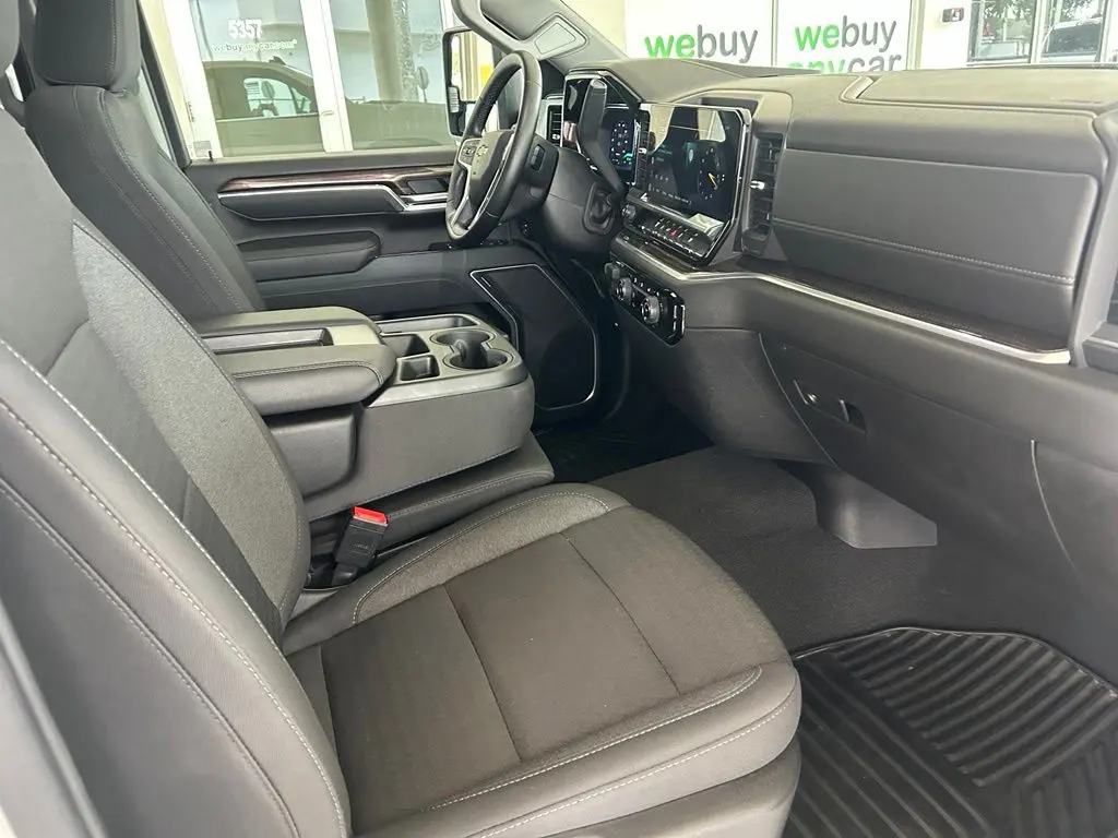 2026 Chevrolet Silverado Hd - $59,256