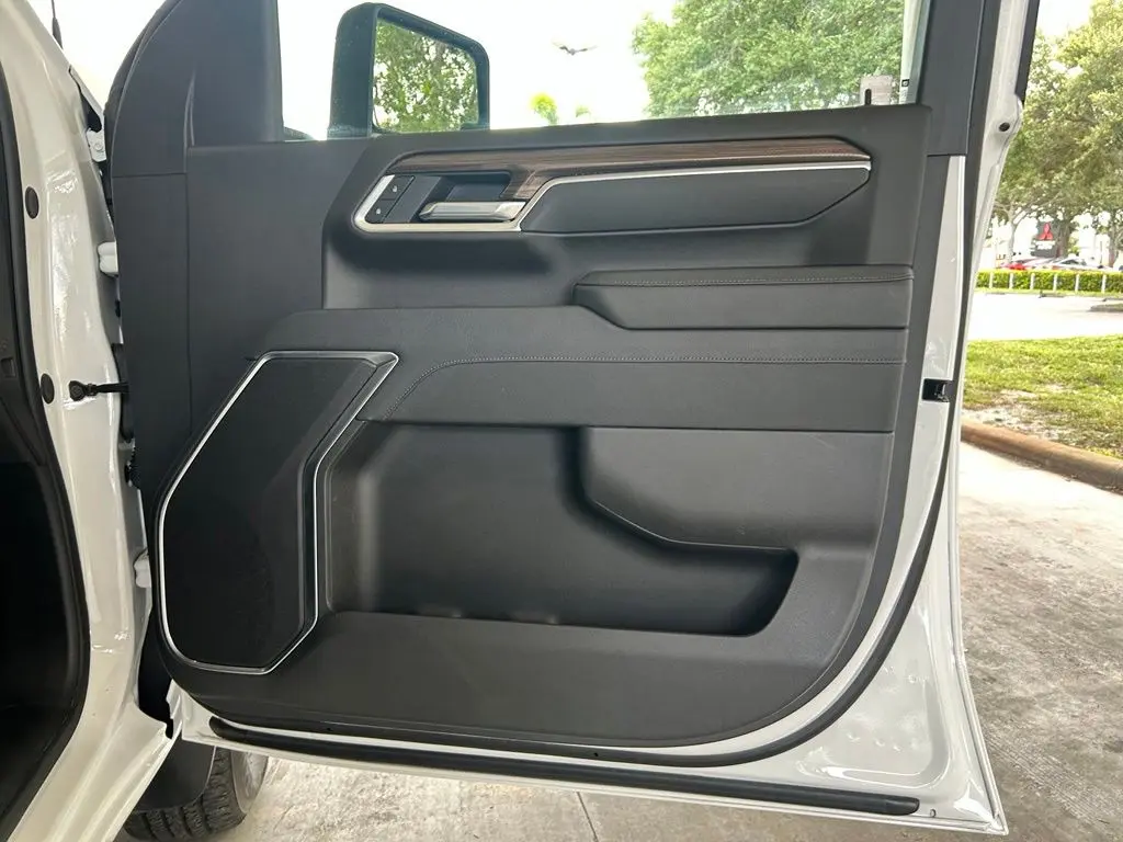 2026 Chevrolet Silverado Hd - $59,256