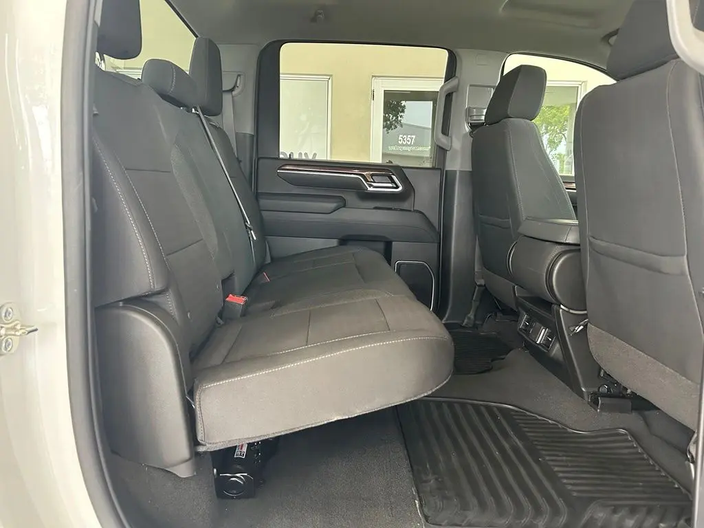 2026 Chevrolet Silverado Hd - $59,256