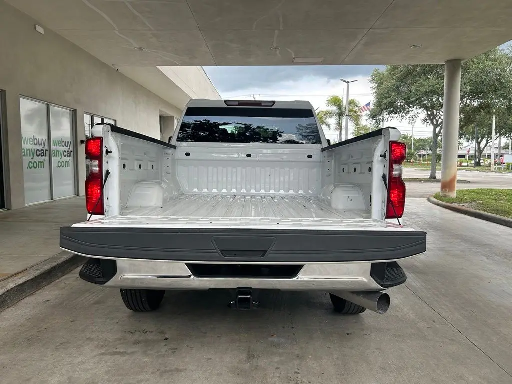 2026 Chevrolet Silverado Hd - $59,256